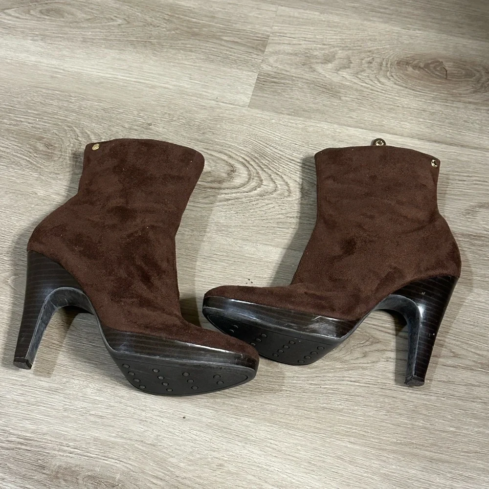 Isaac Mizrahi Chocolate Brown Suede Ankle Boots Womens Size 7 Preowned target - Picture 7 of 12
